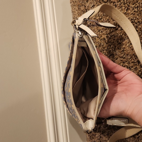 Coach crossbody purse - Picture 2 of 4